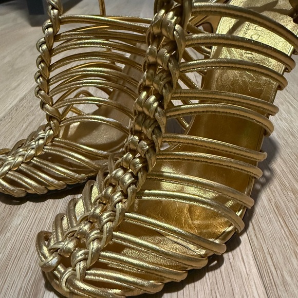 Gucci gold strappy heels sz 37 - Picture 2 of 5